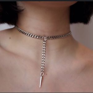 Dalmata drop dagger choker